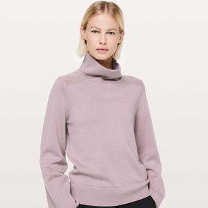 Lululemon City Trek Turtleneck NWOT